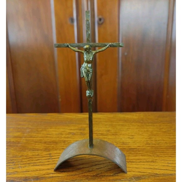 MCM Antique Crucifix Marked 1962 Brass/Bronze Unique Curved Base - Picture 3 of 7
